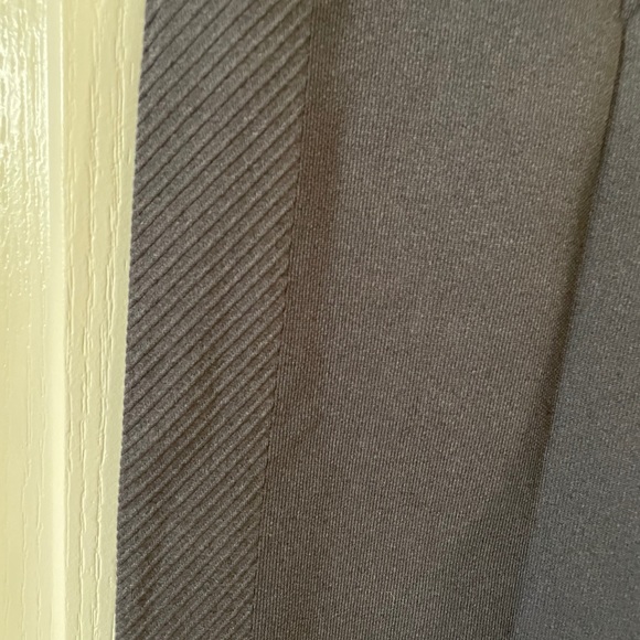 ASICS exercise leggings very comfortable Sz LG - Picture 3 of 8